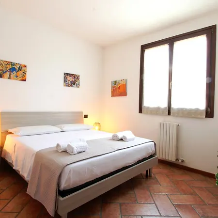 Casa Macondo * بسكييرا ديل غاردا